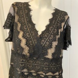 Black eyelashe lace top